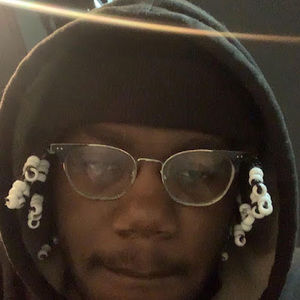 Meet your Posher, Alvaro